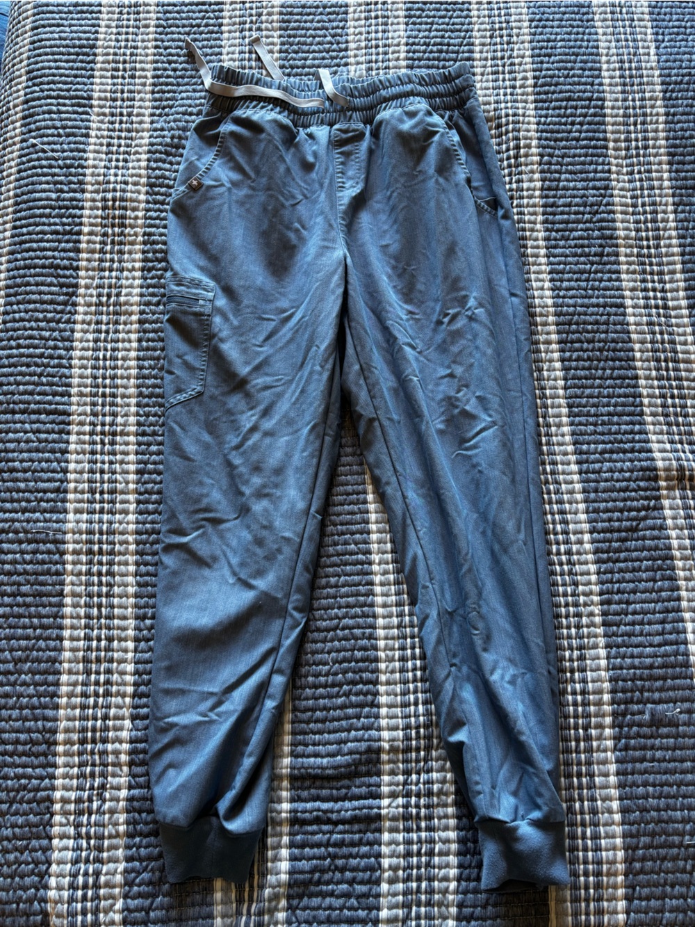 FIGS women's denim blue joggers